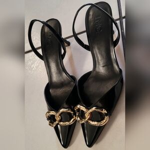 Elegant Black and Gold Women's Heels